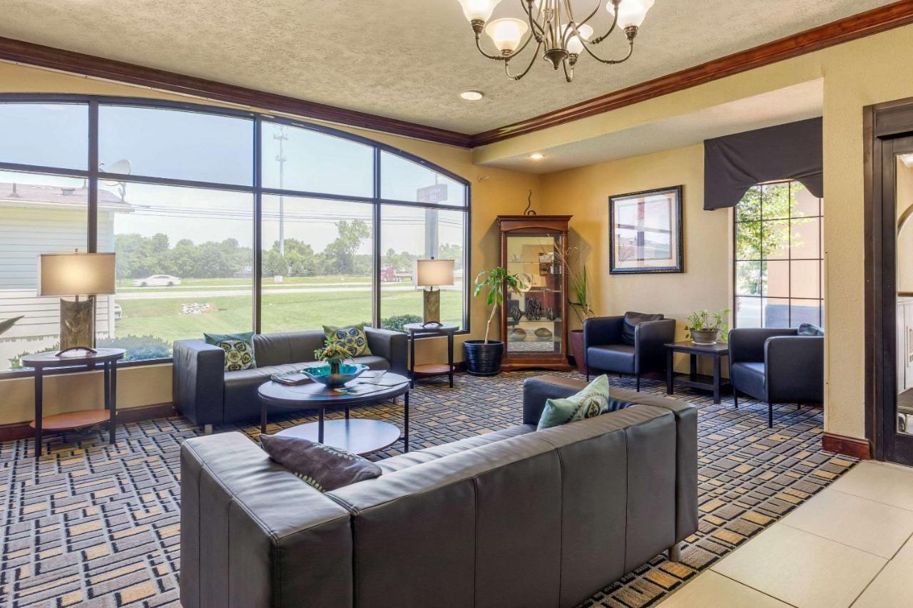 Clarion Pointe South Boston - Danville East Exteriér fotografie