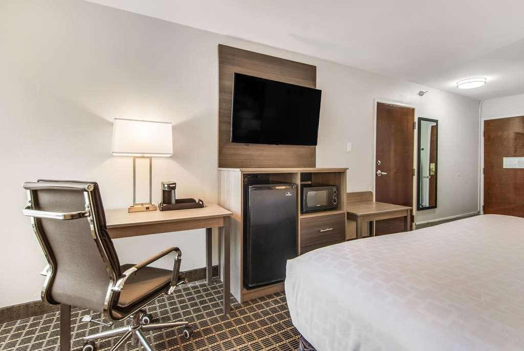 Clarion Pointe South Boston - Danville East Pokoj fotografie