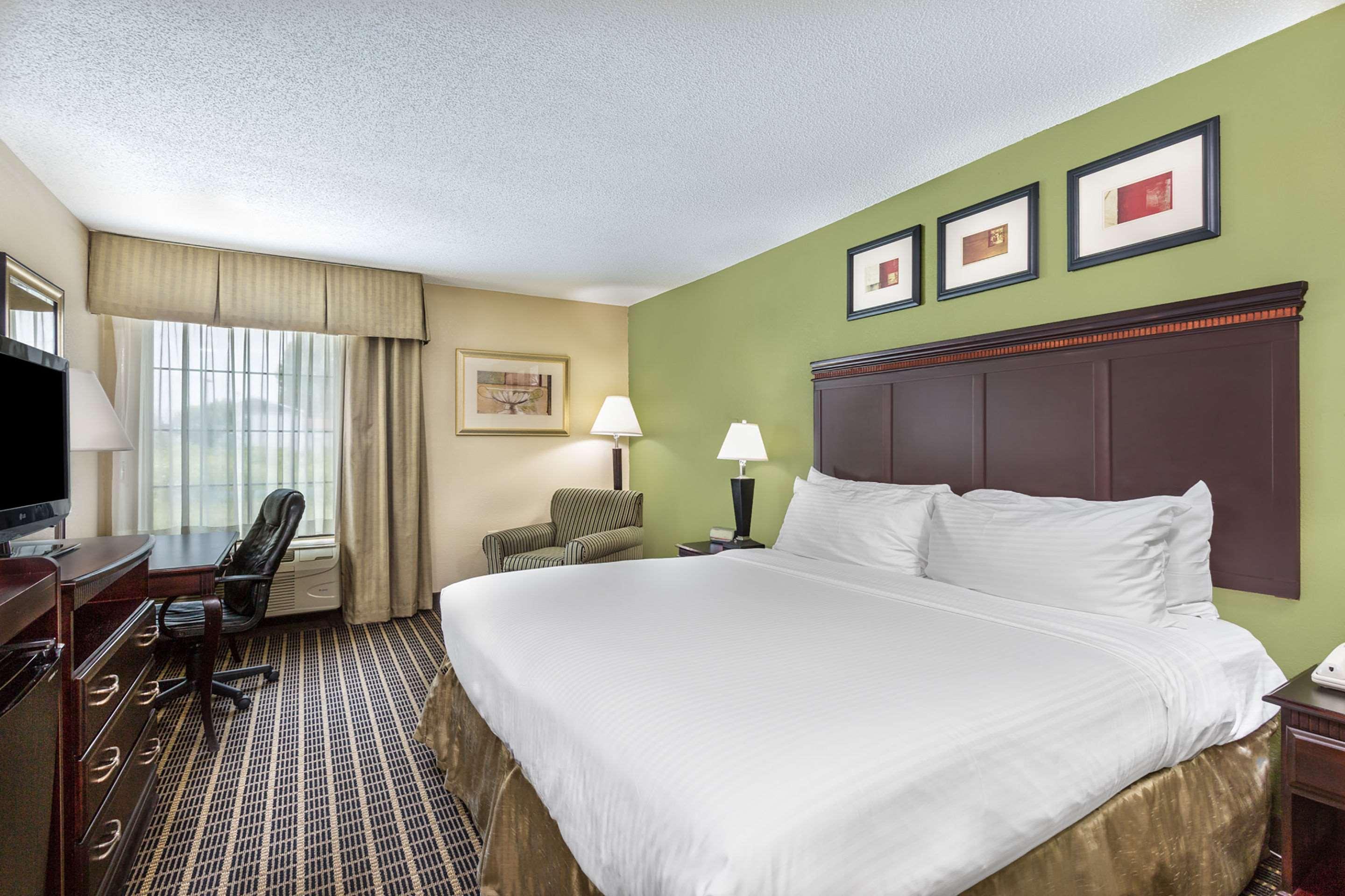 Clarion Pointe South Boston - Danville East Exteriér fotografie