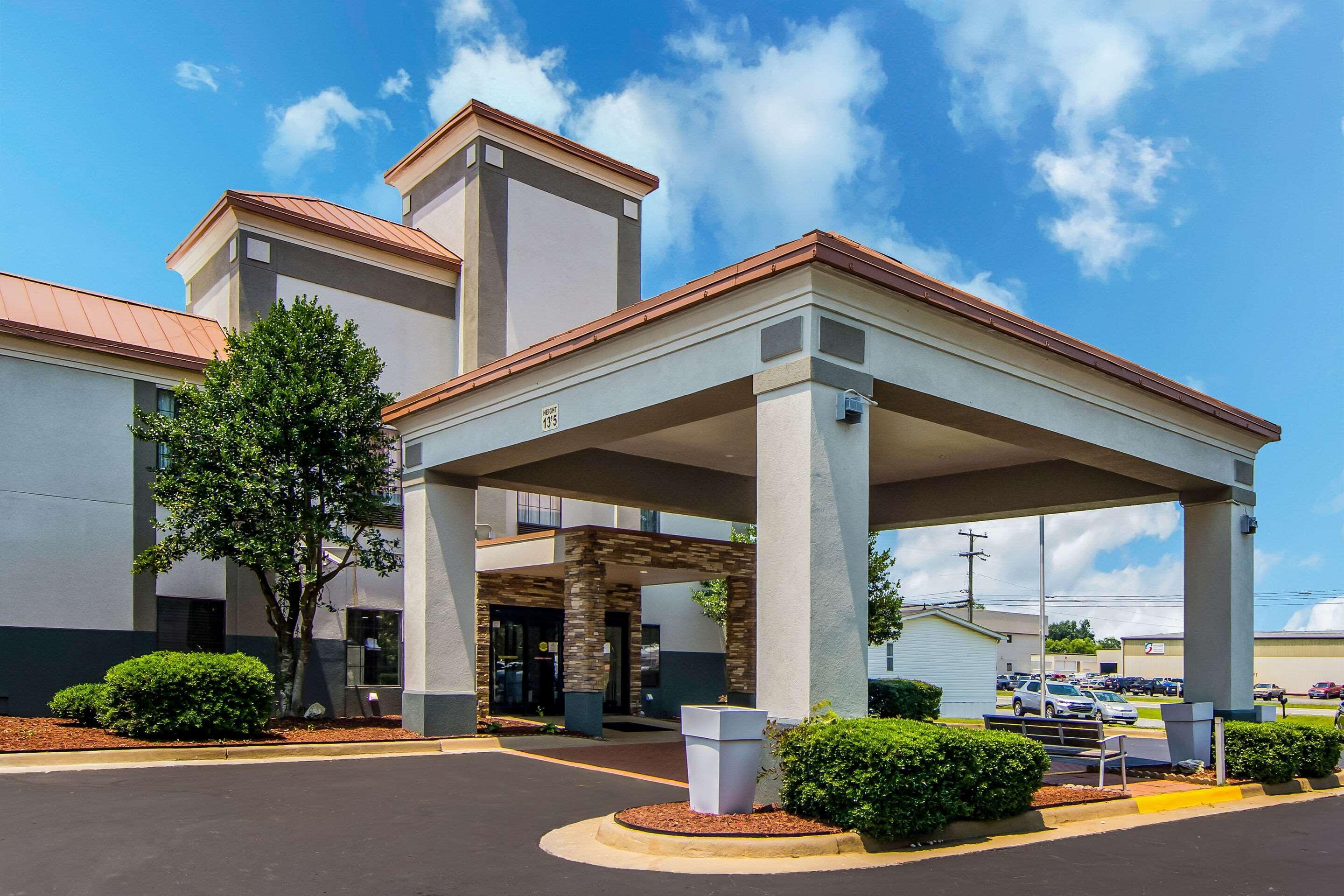 Clarion Pointe South Boston - Danville East Exteriér fotografie
