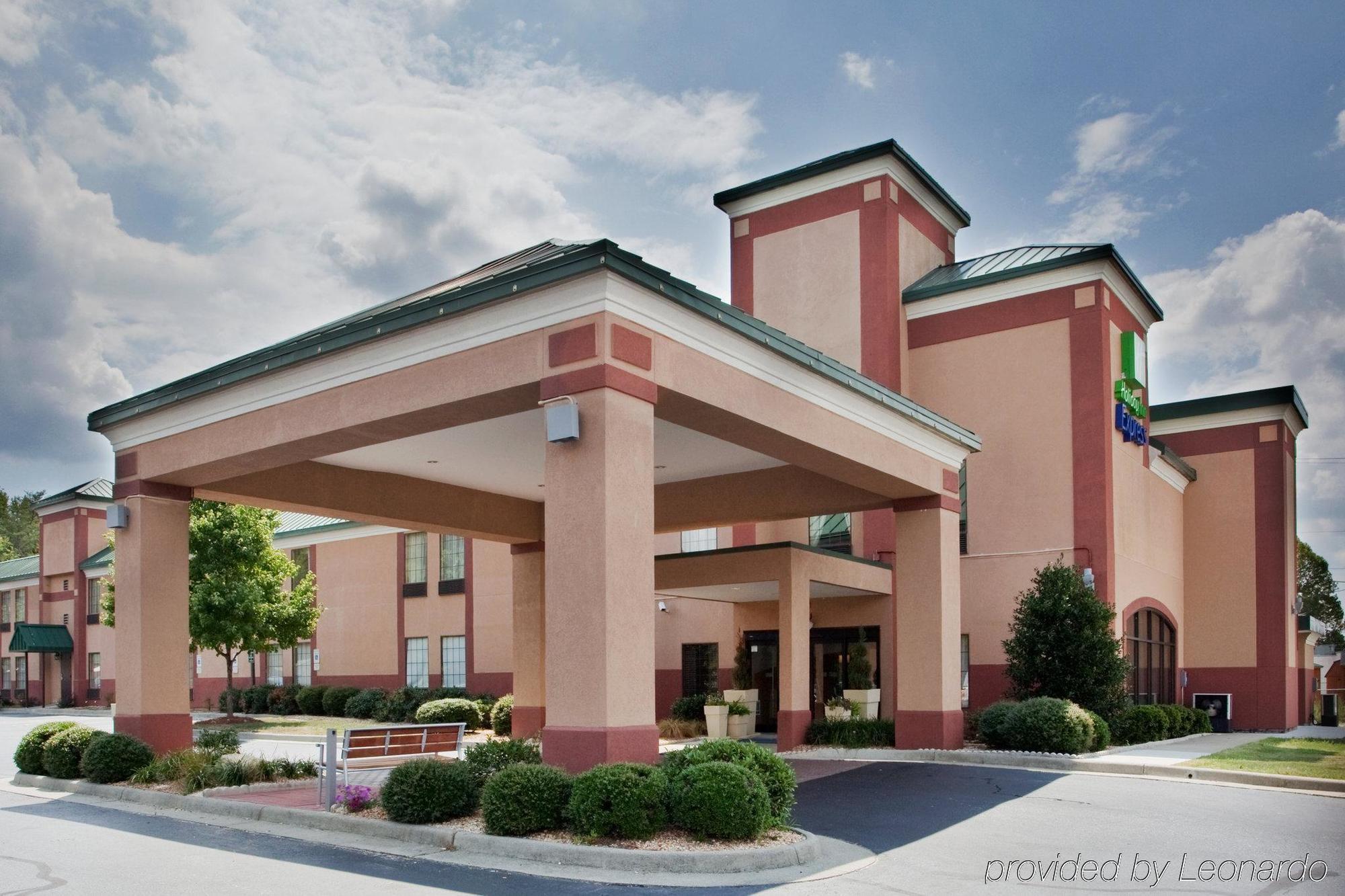 Clarion Pointe South Boston - Danville East Exteriér fotografie